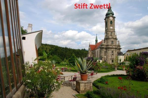 Stadt Pub Zwettl Exterior foto